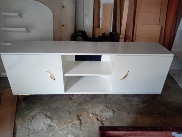 Meuble TV disponible