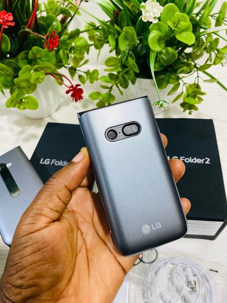 LG folder2 2G. Black