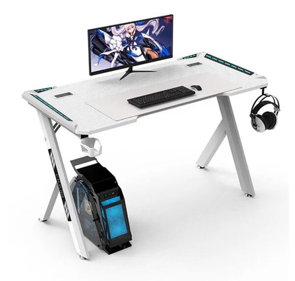 1.4m Gaming Desk