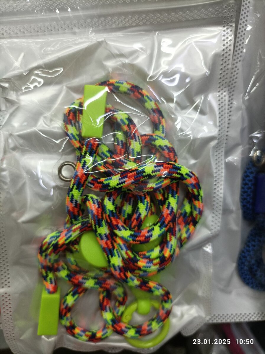 Шнурки разные