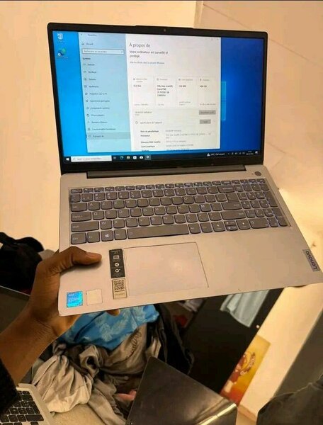 Ordinateur portable Lenovo 15"