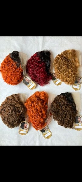 Perruques Synthétiques Bouclées