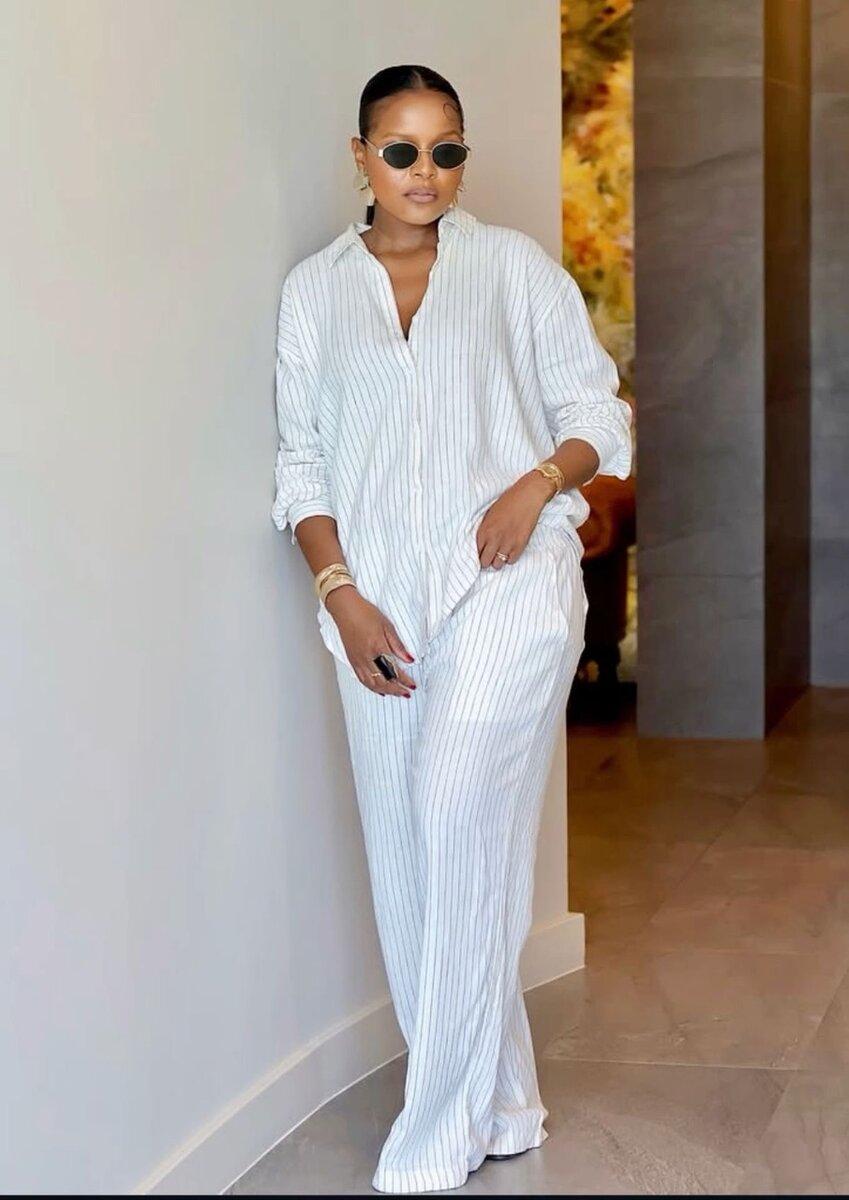 Ensemble chemise et pantalon rayé