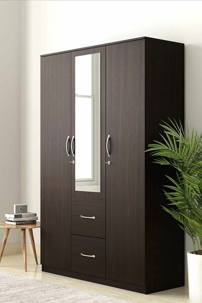 Armoire en bois 3 portes