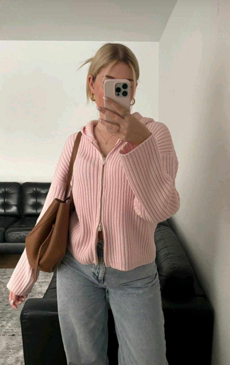 Chic Pulls à la Mode