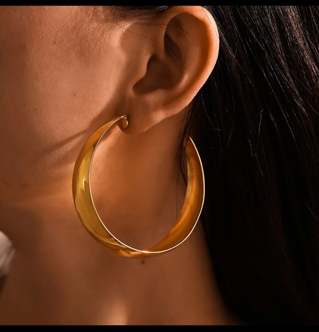 Boucles d'oreilles dorées martelées