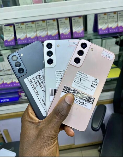 Smartphones Samsung et iPhone