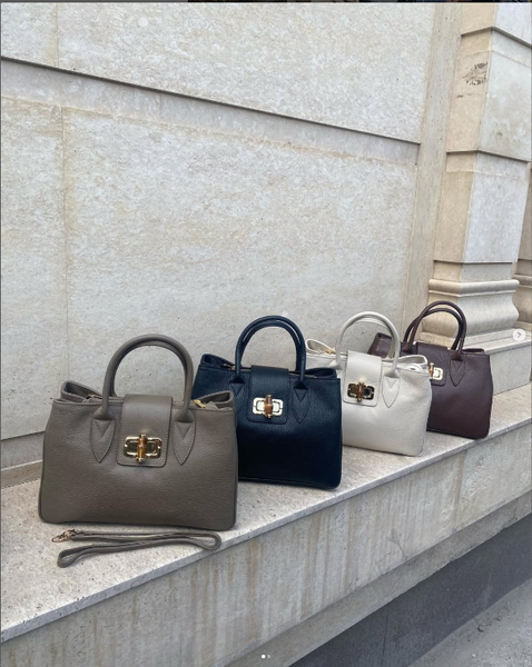 сумки разных цветов