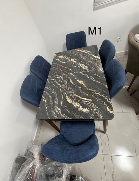 Table à manger moderne