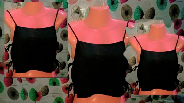 Top noir ajusté pour femme