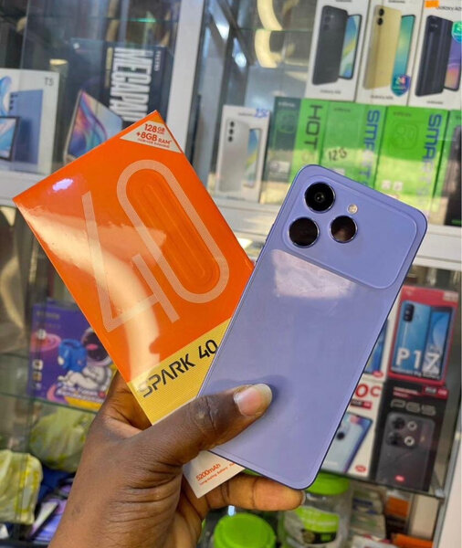 Téléphone Tecno Spark 40
