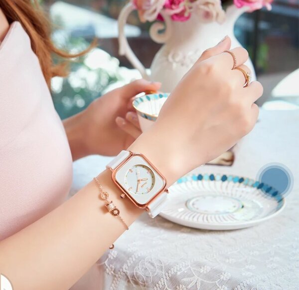 Montre élégante pour femme