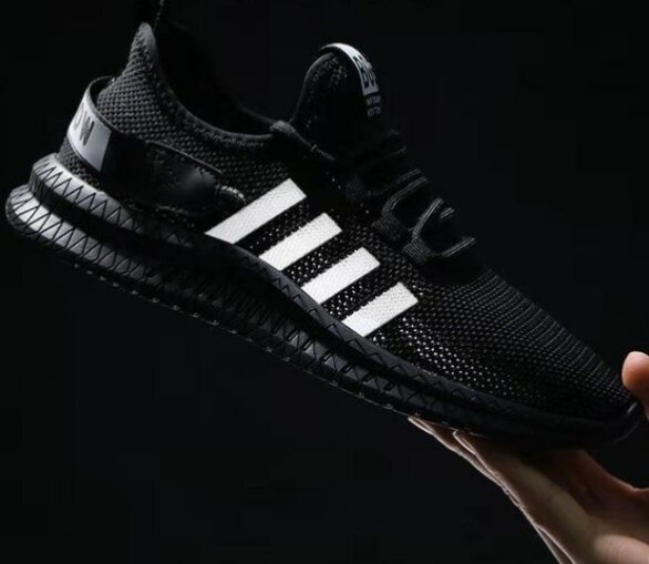 Paire de baskets pour homme noir