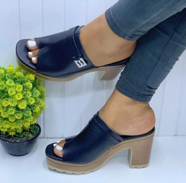 Sandales à talons ouverts