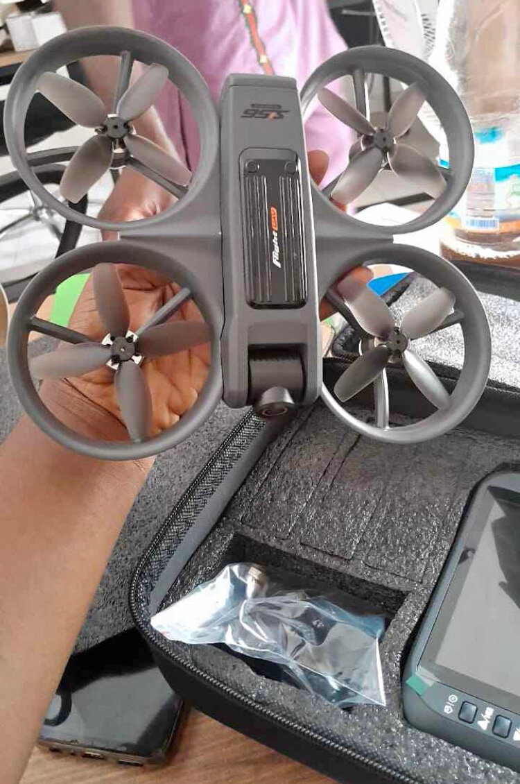 Drone S156 avec caméra HD