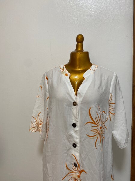 Robe Blanche en lin Florale