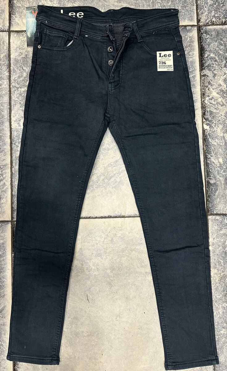 Jean slim noir Lee 726