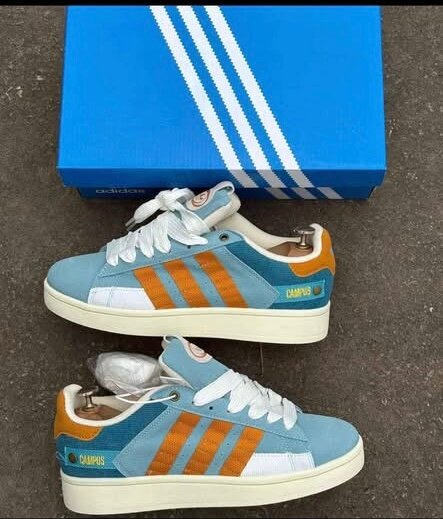 Chaussures de sport Puma et Adidas