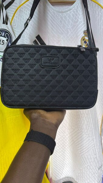 Sac à bandoulière noir élégant