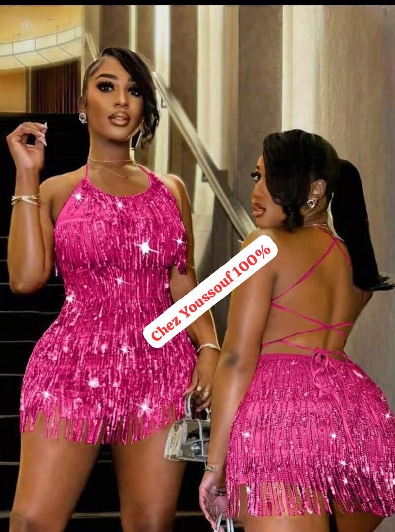 Robe courte à paillettes métallisées