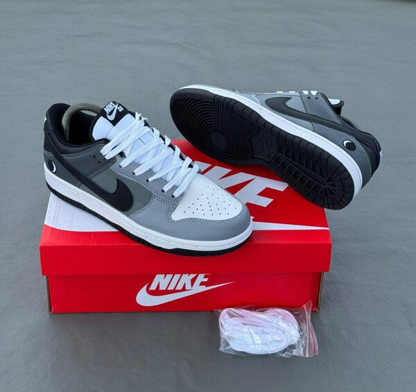 Baskets Nike Dunk Low Gris