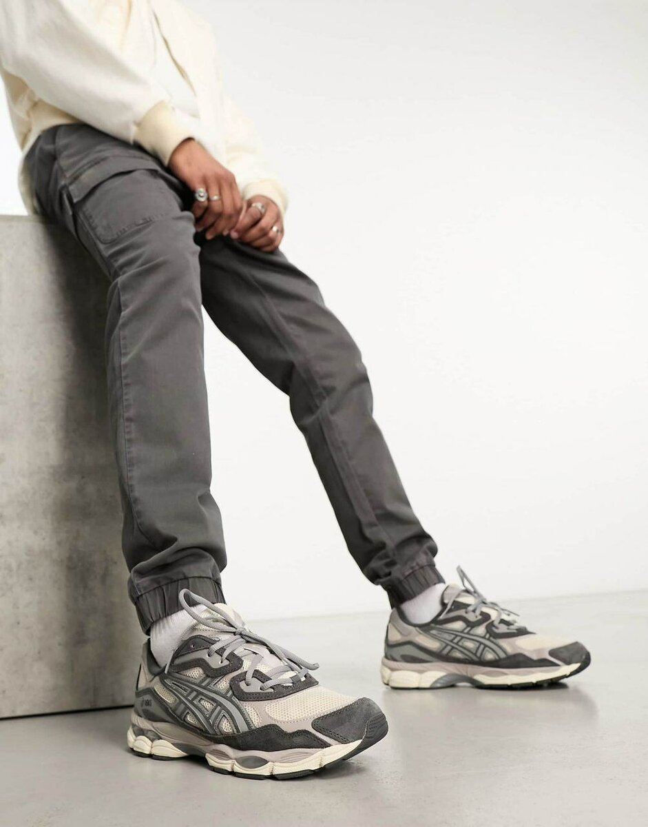 Baskets Asics Grises Unisex