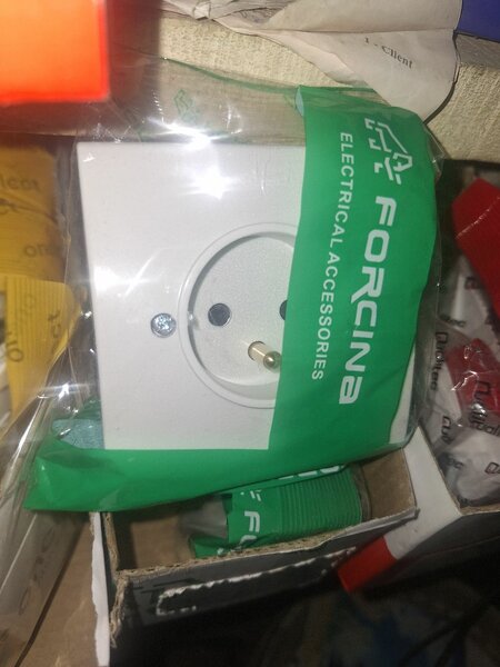 Prise murale Forcina