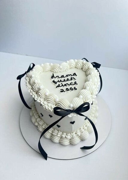 Vintage Heart ️ Theme Cake