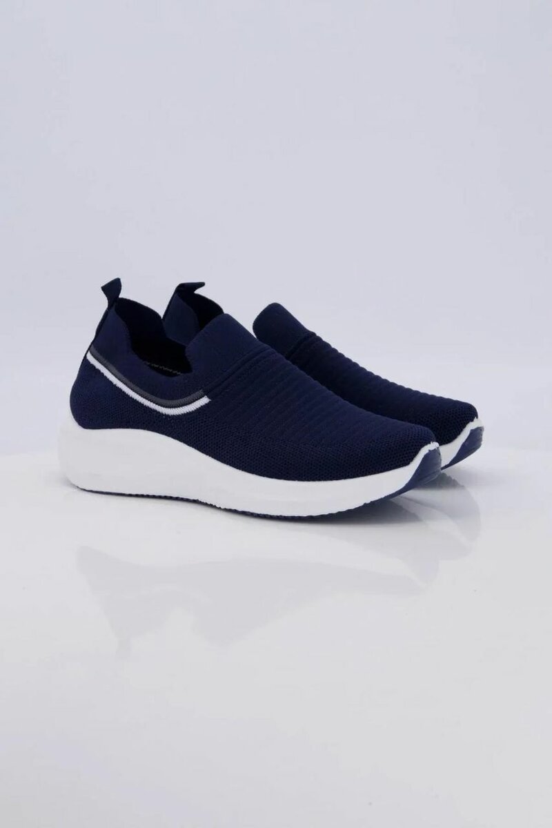 Branded Men's casual sneakers