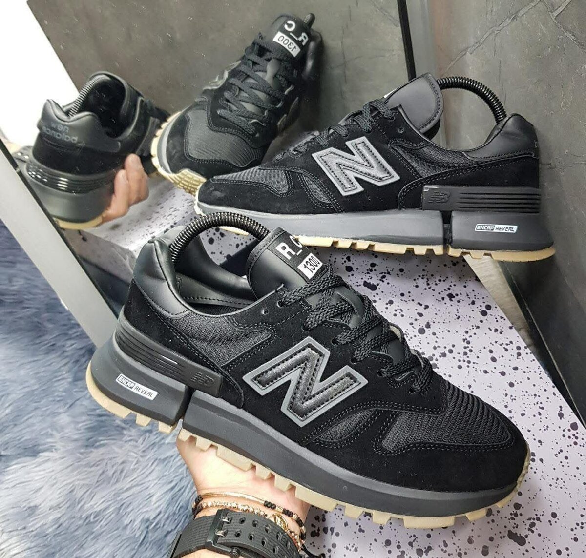 NB Sneakers