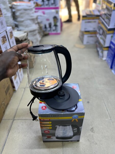 Bouilloire électrique 2L 1500W