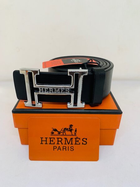 Ceinture en cuir avec boucle H