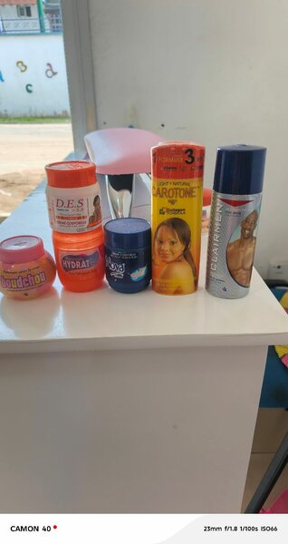 Crèmes et lait pour la peau