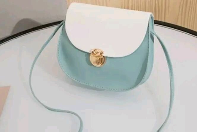 Petite sacoche en cuir PU