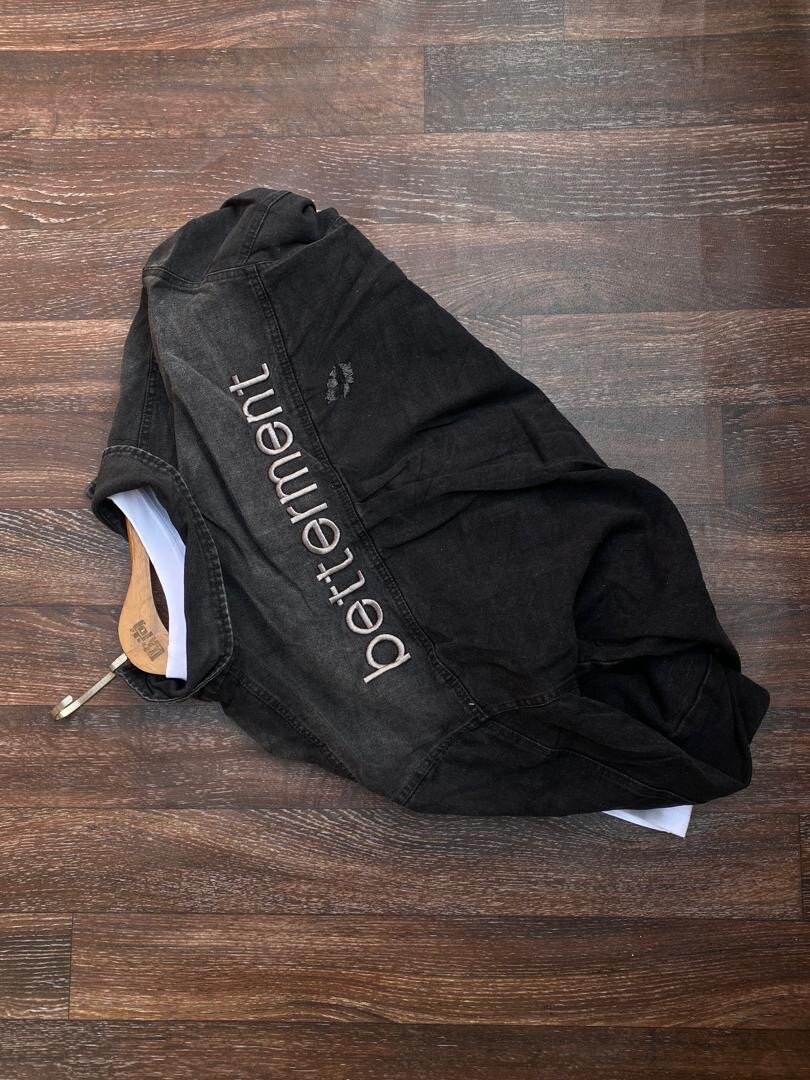 Veste en jean noir + Teeshirt