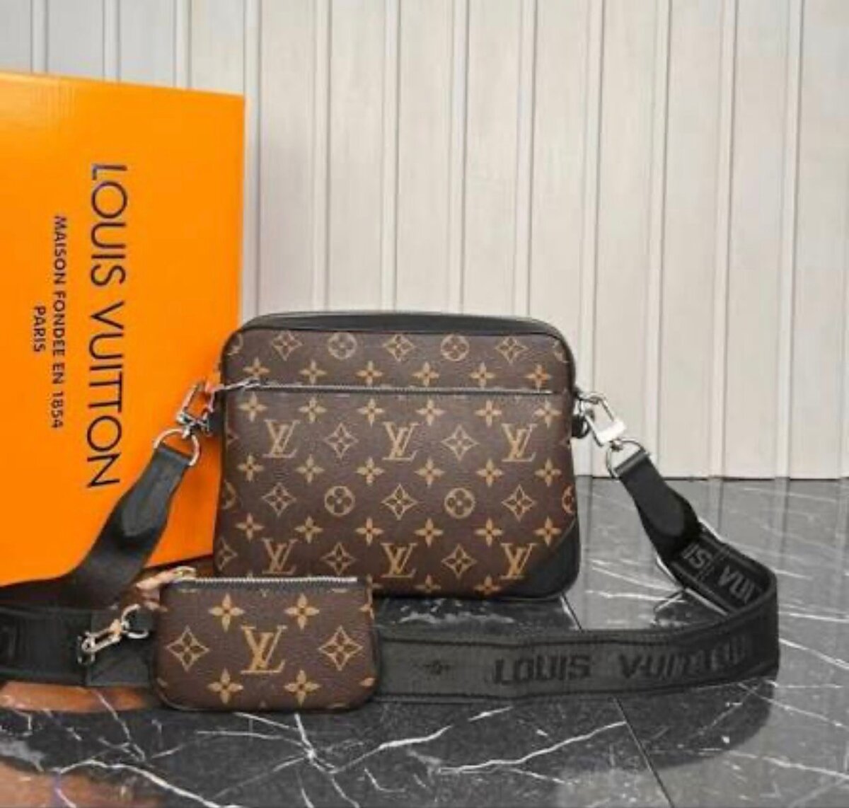 Sac bandoulière Louis Vuitton noir