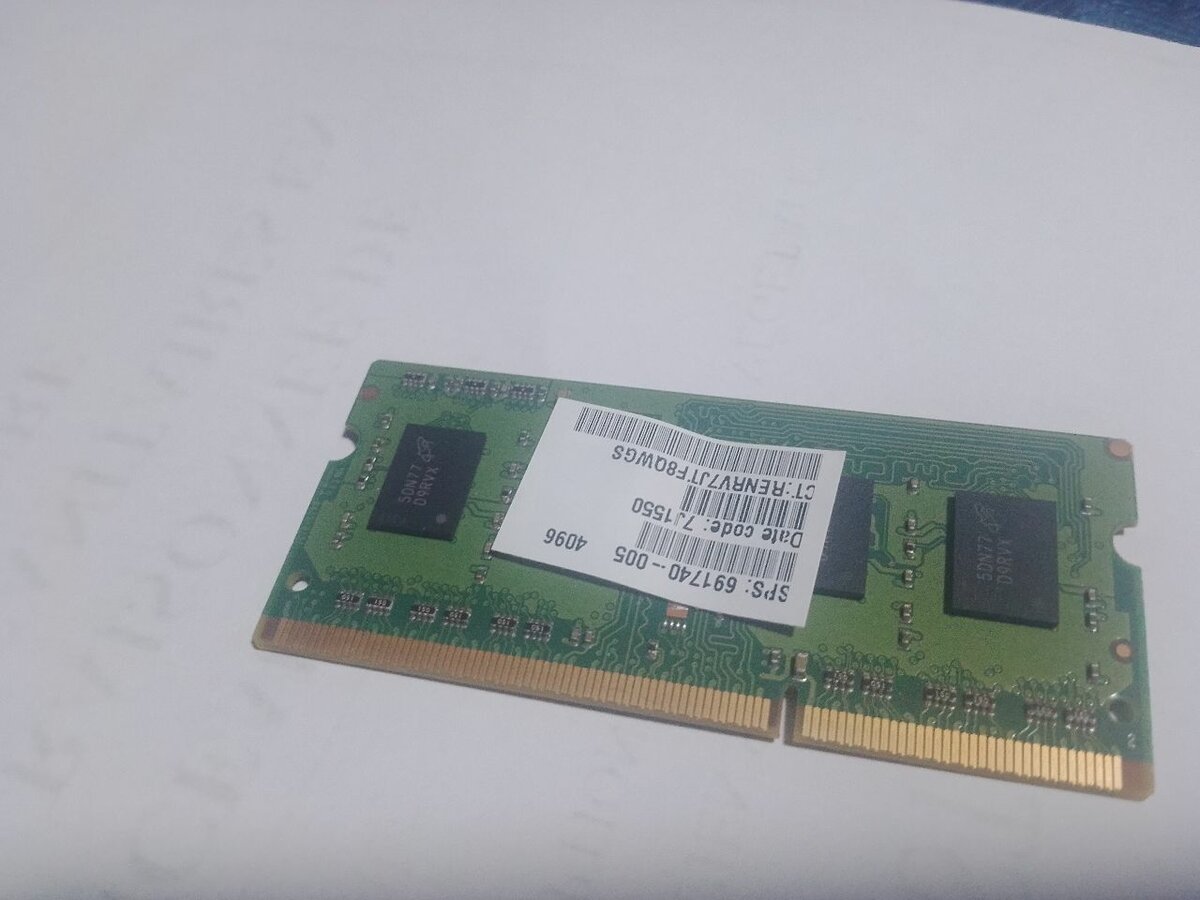 Barrette RAM 4 Go DDR3 PC3L