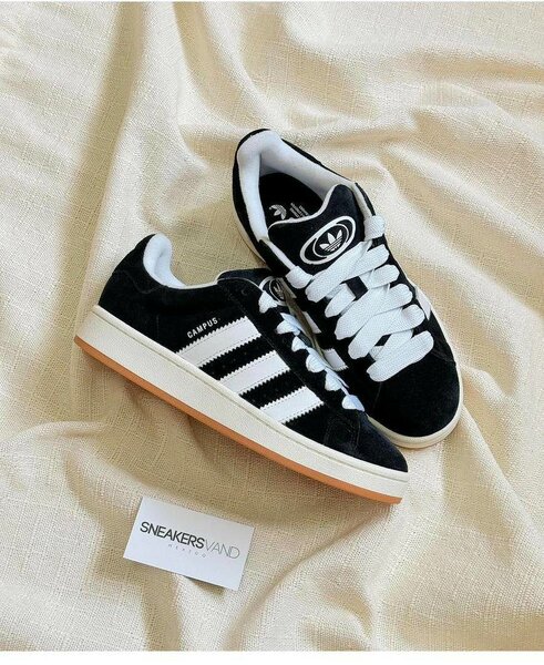 Sneakers classiques en daim noir