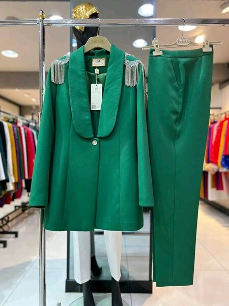 Ensemble pantalon vert chic