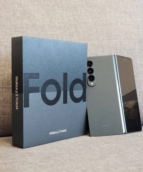 Samsung Galaxy Z Fold4 Smartphone