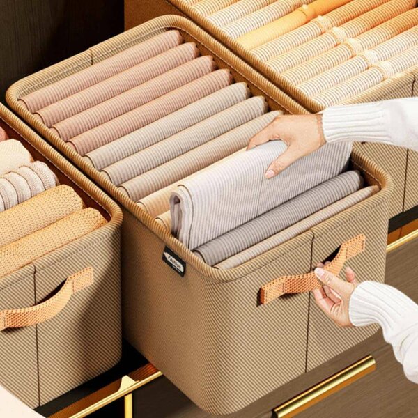 BOITE DE RANGEMENT VÊTEMENTS