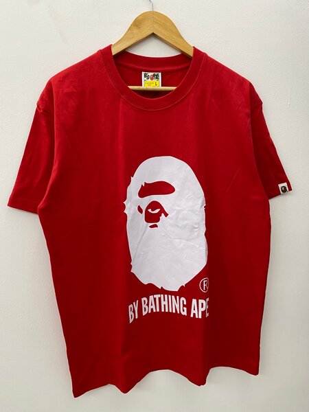 T-shirt rouge graphique APE