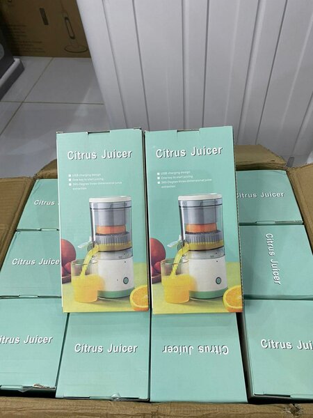 Rechargeable citrus juicer