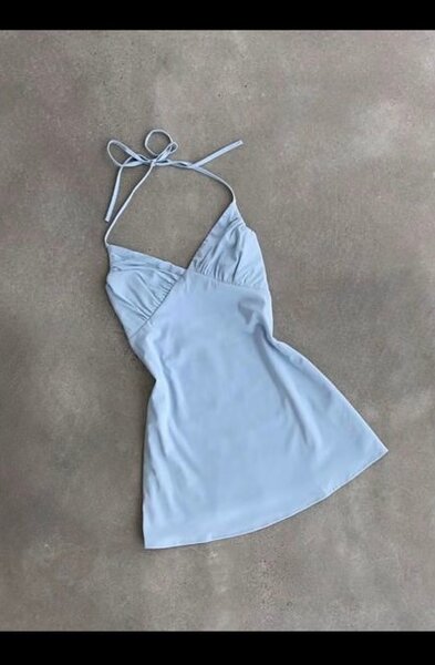 Robe courte d'été élégante