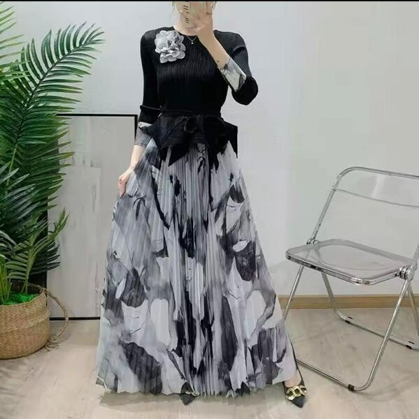 Robe élégante noire et blanche