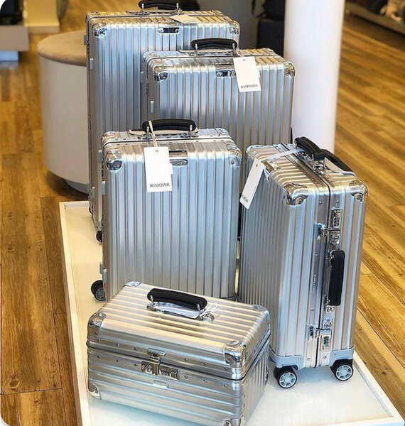 Valises rigides en aluminium
