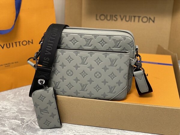 Sac bandoulière Louis Vuitton gris