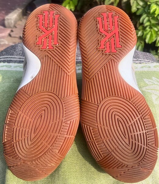 *NikeKyrie 2 'Summer'*