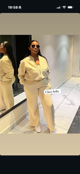 Ensemble de jogging beige élégant