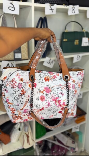 Sac à main en fleurs pour femme